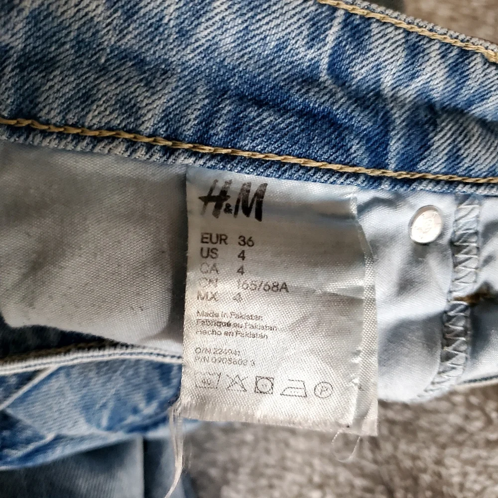 H&M mom jeans